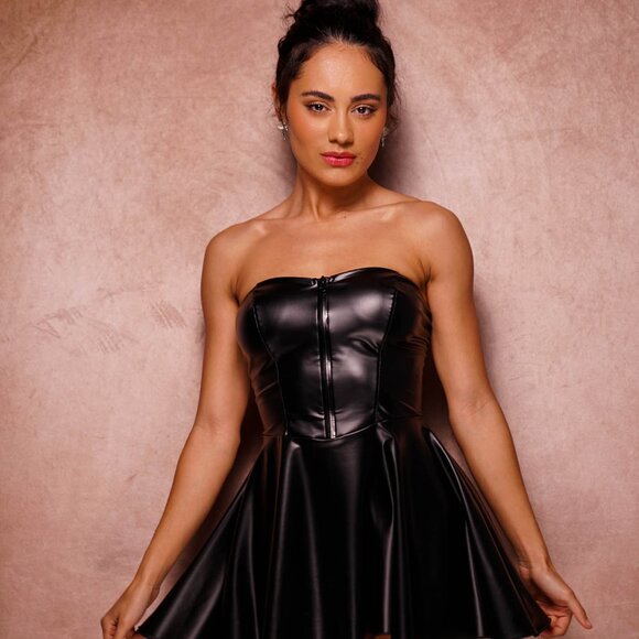 June - Picture 5 of 7